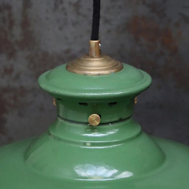 French Factory Pendant Light Green enamel shade. White inside. E27 / E26 Up to 250V (Europe/UK Standard).The wiring of...
