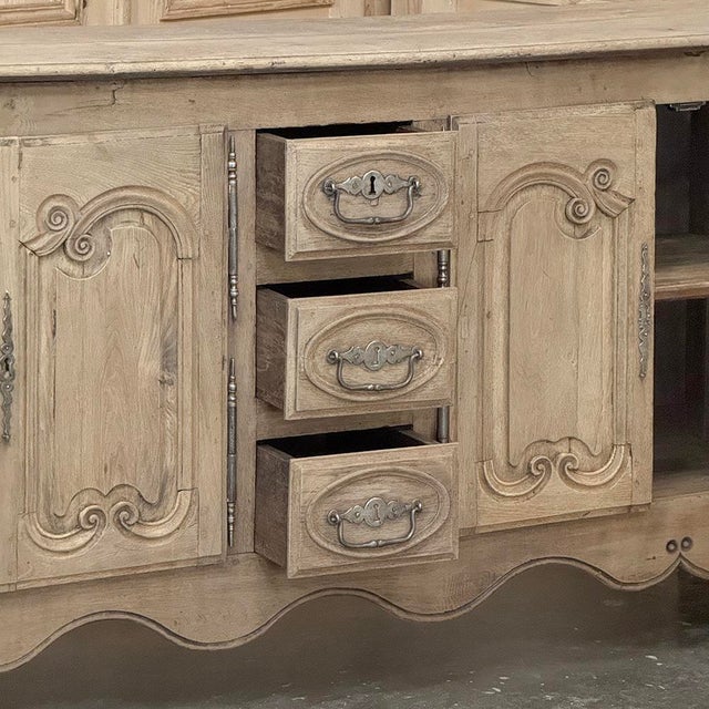 18th Century Country French Buffet ~ Enfilade in Stripped Oak For Sale - Image 15 of 18