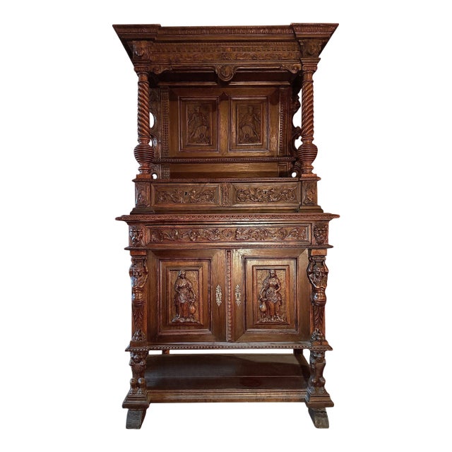 **Rare Antique Masterpiece**Renaissance Revival Sideboard in Solid Walnut*Carved Lions and Griffins** For Sale