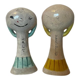 1950’s Ceramic Grinning Man & Woman Salt & Pepper Shakers, Made in Japan For Sale