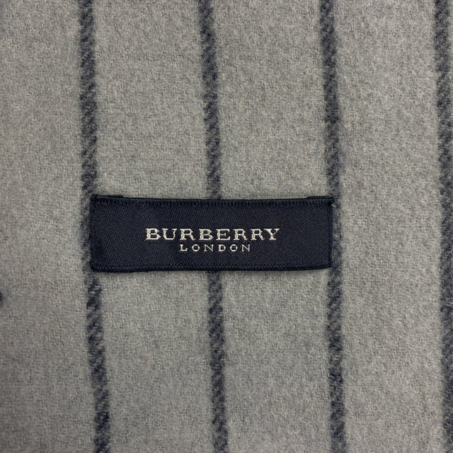English Burberry Navy Blue Plaid 100% Lambswool Scarf For Sale - Image 3 of 8