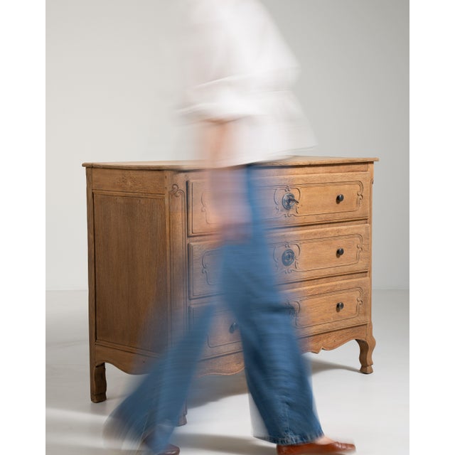Early 19th Century Louis XV Chest of Drawers, Rococo Style, France, Early 19th Century For Sale - Image 5 of 18