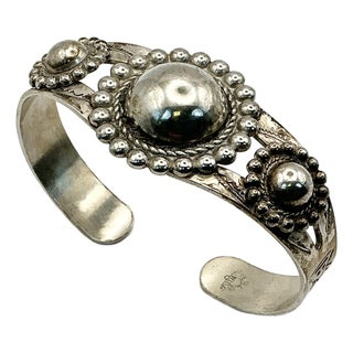 1950s Vintage Southwestern American Navajo Bell Trading Co. Sterling Cuff Bracelet For Sale