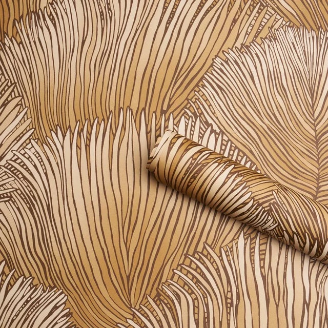 Schumacher SAMPLE - Schumacher Fondale Wallpaper In Gold For Sale - Image 4 of 4