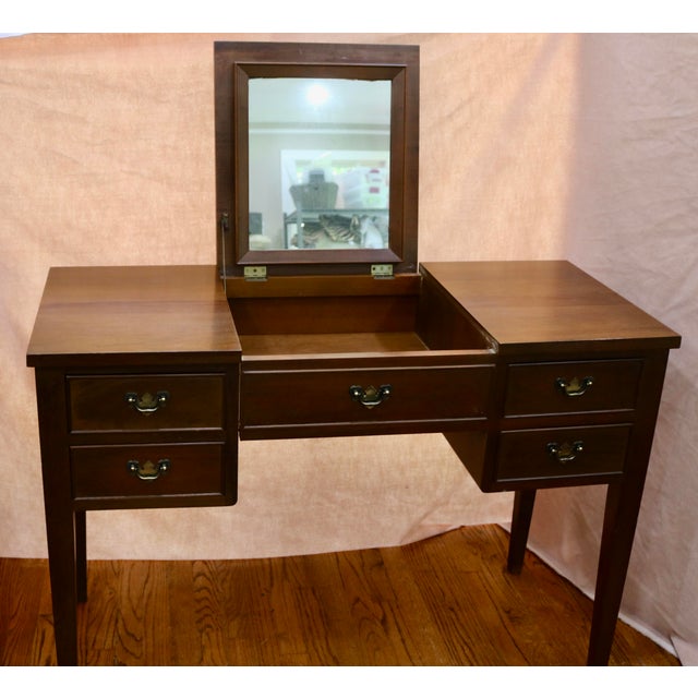 Craftique Furniture Authentic Reproduction Dressing Table With Mirror. This mahogany piece comes with the mirror and...