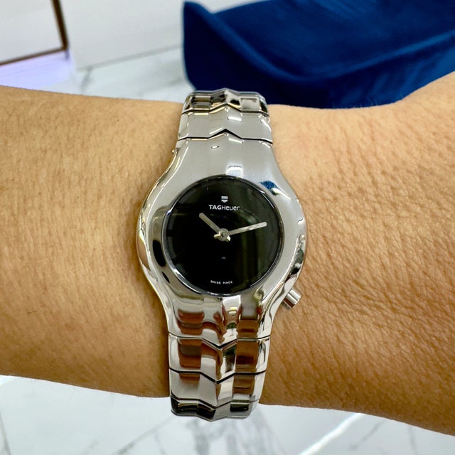 Brand: Tag Heuer Gender: Ladies Metal Type: Stainless Steel Diameter: 29.00 mm Weight: 69.72 grams Ladies stainless steel,...