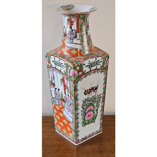 Antique Chinese Famille Rose Square Porcelain Vase - Hand-Painted Imperial Court Scene For Sale - Image 11 of 15