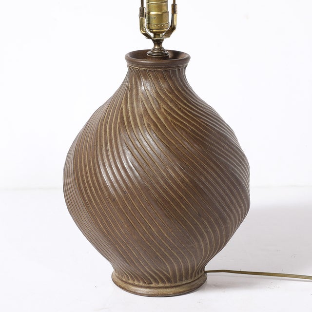 Ceramic Mid-Century Modernist Spiral Grooved Table Lamp in Burnt Umber Ceramic For Sale - Image 7 of 12