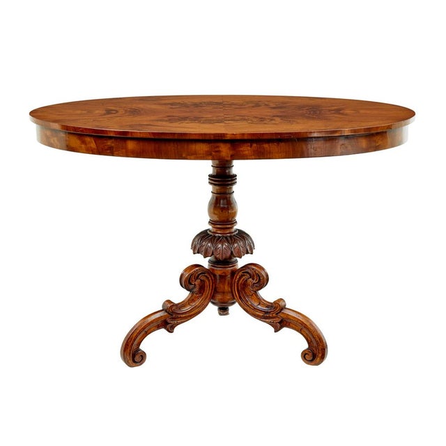 Traditional 19th Century Oval Hand-Carved Side Table, 1870s For Sale - Image 3 of 8