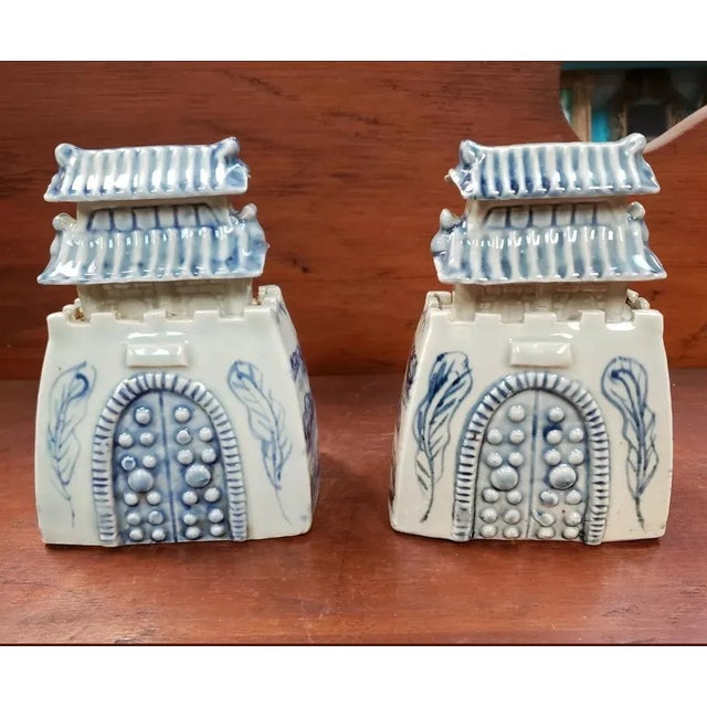 Pair of Mid 20th Century Chinese Blue/White Porcelain Watch Tower Figurines For Sale In New Orleans - Image 6 of 6