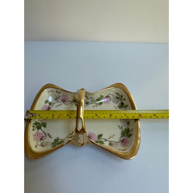 Antique 1880s Limoges France Cottage Bon Bon Basket With Handle, Hand-Painted Floral Design With Heavy Gold Trim For Sale - Image 11 of 17