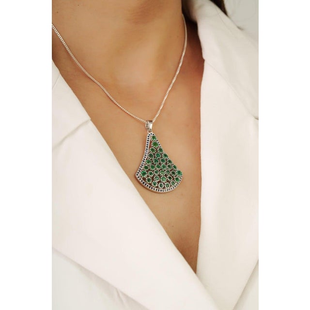 4.17 Carat Statement Emerald Pendant in 925 Silver With Sapphire Detailing For Sale - Image 10 of 12