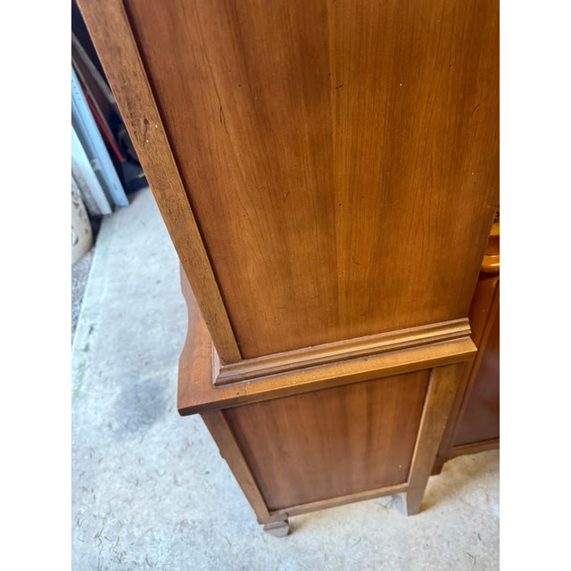 1960s 1960's China Cabinet Fruitwood Italian Neoclassical in the Style of Bernhardt For Sale - Image 5 of 15