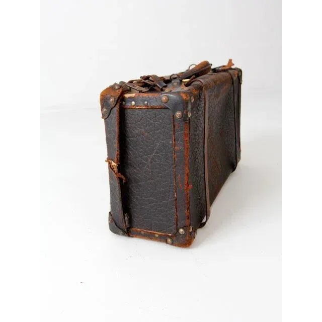 Early 20th Century Antique Leather Suitcase For Sale - Image 5 of 12