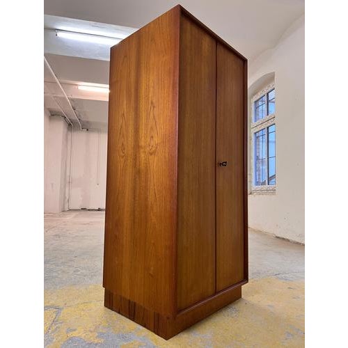 2994 Teak Wardrobe from rt ​​Möbel For Sale - Image 3 of 11