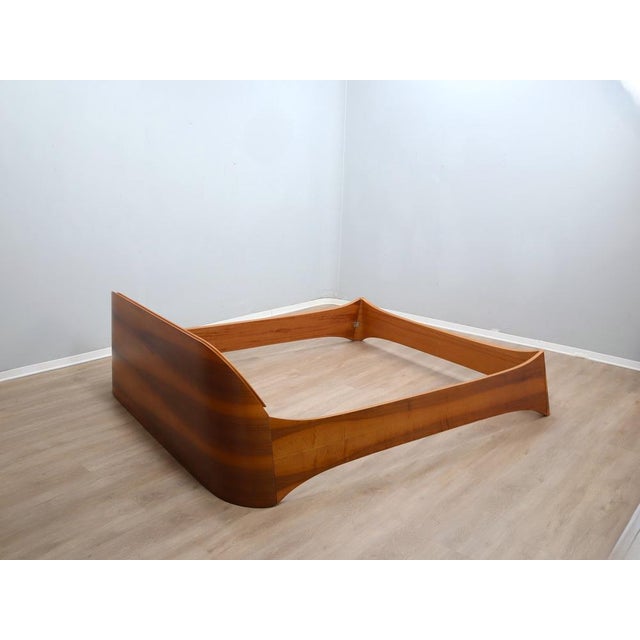 Mid-Century Modern Italian Curved Walnut Bed Frame with Storage Headboard, 1970s For Sale - Image 3 of 18