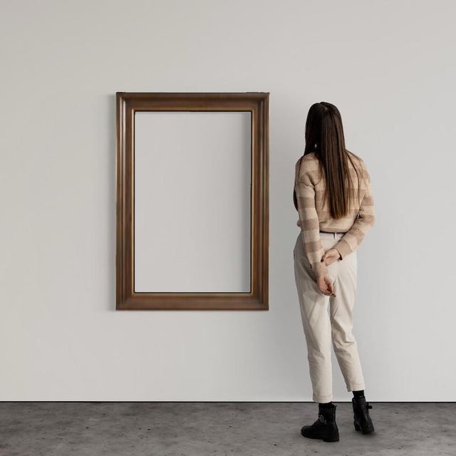 Mid-20th-century Dutch frame. Carved and patinated walnut-stained wood furniture, beautifully designed and tasteful. The...