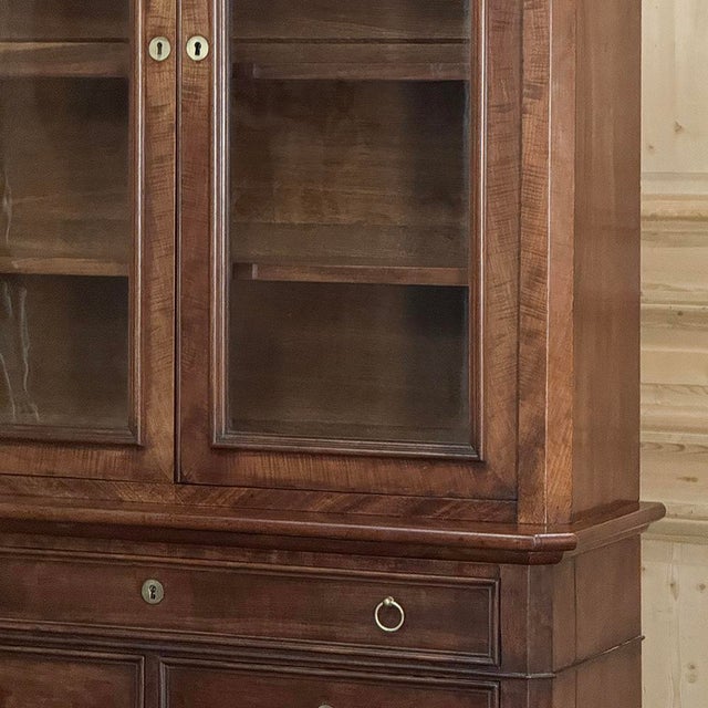 19th Century Louis Philippe Period Walnut Bookcase For Sale - Image 9 of 18