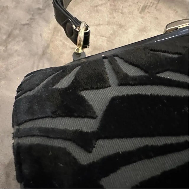 1950s Art Deco Black Velvet Italian Top Handle Bag For Sale - Image 11 of 13