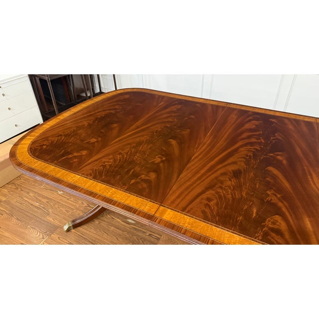 Traditional Georgian Style Multi-Banded Mahogany Dining Table by Leighton Hall - Showroom Sample For Sale - Image 9 of 18