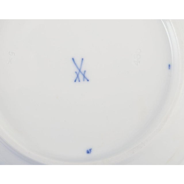 Ceramic Small Blue Onion Pattern Porcelain Plates from Meissen, Germany, Set of 4 For Sale - Image 7 of 8