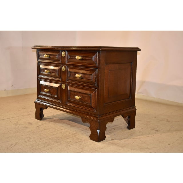 Early 18th Century English Oak Small Chest For Sale In Greensboro - Image 6 of 12