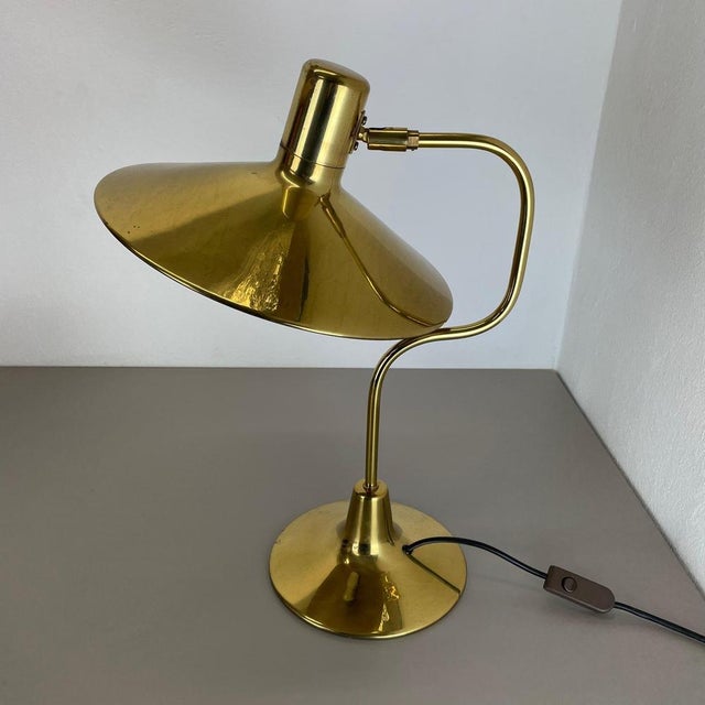 Hollywood Regency Hollywood Regency Brass Sputnik Table Light in the style of Stilnovo, Italy, 1970s For Sale - Image 3 of 18