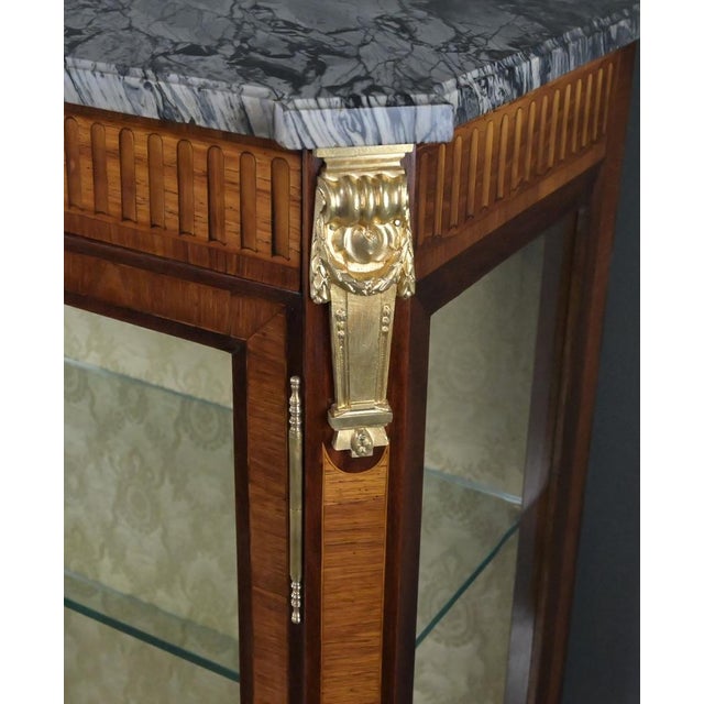 Louis XVI Marquetry Display Cabinet, 20th Century For Sale - Image 9 of 18