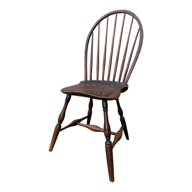 Circa 1790 American Windsor Bow-Back Side Chair With Original Patina For Sale