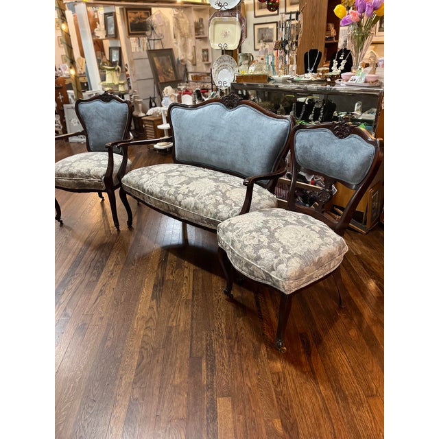 Victorian Style Settee and matching chairs. Antique Victorian Style mahogany Loveseat/Settee with matching chairs in blue...