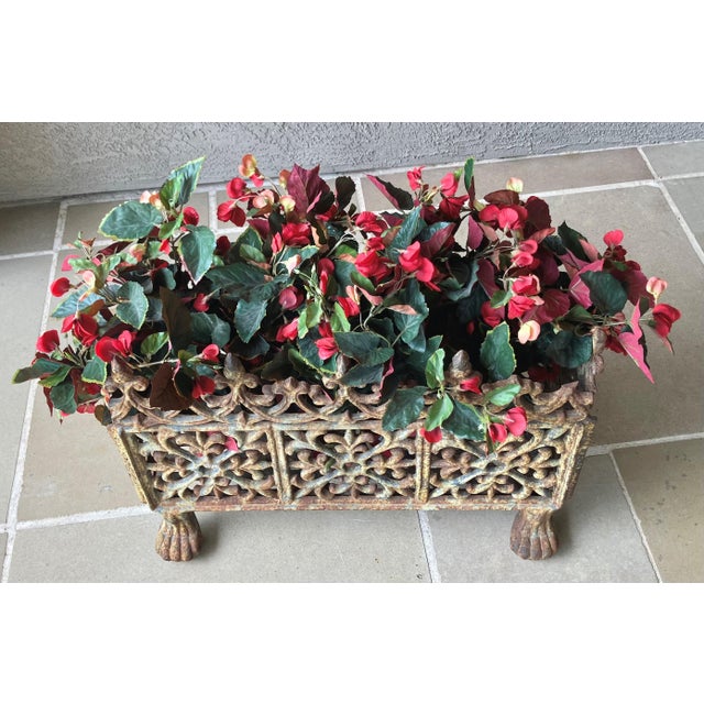 Late 19th-Century Victorian Gothic-Style Cast Iron Fleur-De-Lis Tracery Panel Jardinière on Lion Paw Feet For Sale - Image 10 of 18