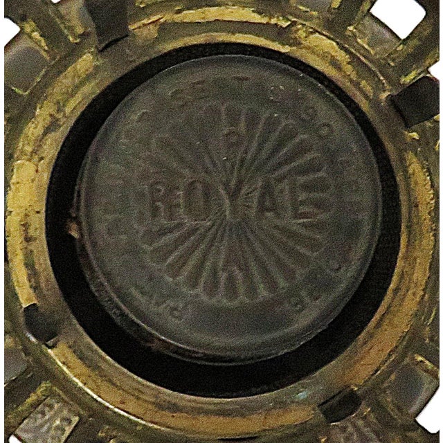 Victorian Late 19th Century Victorian Royal Brass Oil Kerosene Lamp Font Part W/ Burner and Shade Ring For Sale - Image 3 of 4