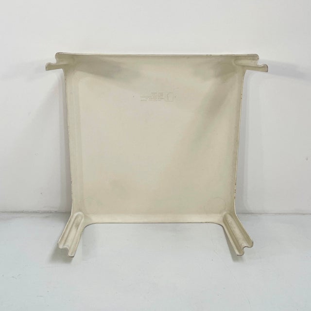 Plastic White Arcadia Coffee Table by Vico Magistretti for Artemide, 1970s For Sale - Image 7 of 8