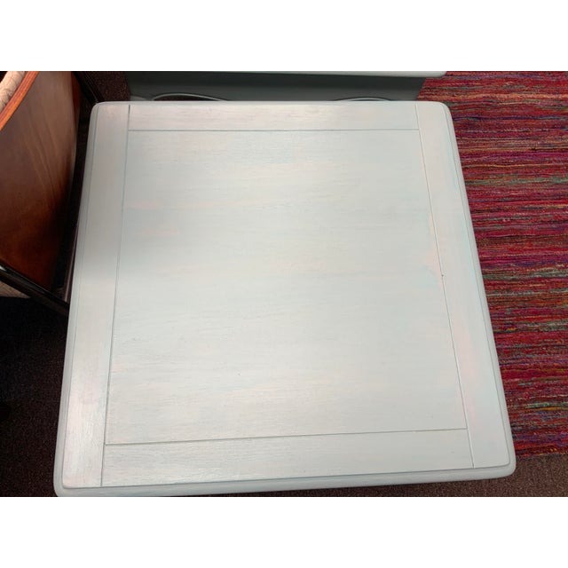 Traditional 20th Century Pair of Henredon Side Tables For Sale - Image 3 of 10