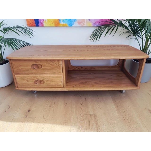Brown Mid-Century Modern Minerva Coffee Table in Elm by Lucian Ercolani for Ercol, 1990s For Sale - Image 8 of 18