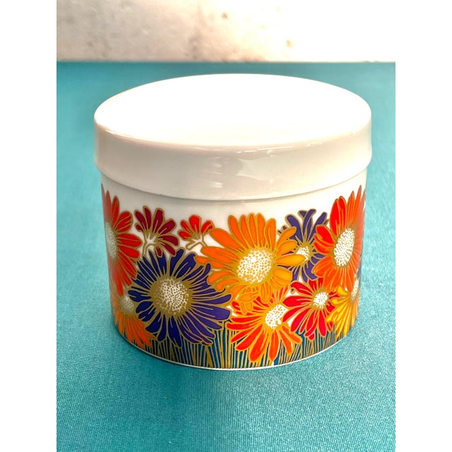 Ceramic Vintage Mid-Century Modern Flower Vase and a Covered Trinket Dish by Rosamunde Nairac for Rosenthal, Studio-Line - Set of 2 For Sale - Image 7 of 12