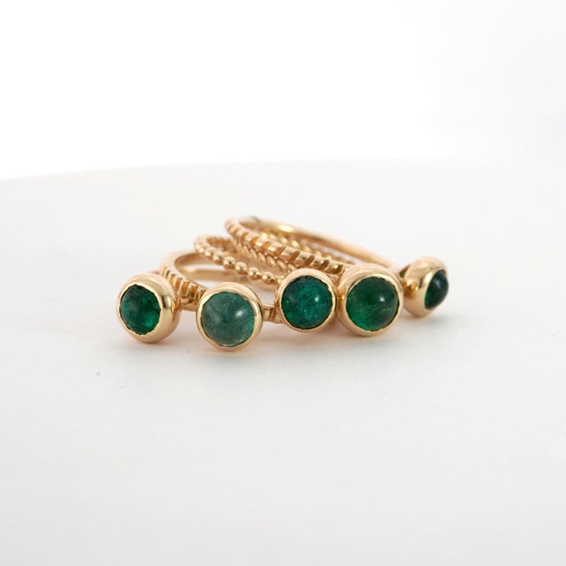 Five 14k Yellow Gold Rings With Cabochon-Cut Emeralds Size 6.5 For Sale - Image 4 of 14