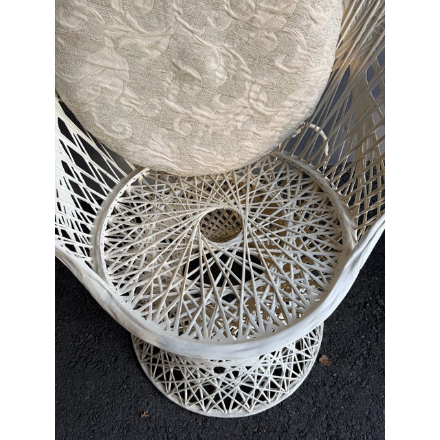 1960s Pair of Russell Woodard Spun Fiberglass Peacock Fan Throne Chairs For Sale - Image 9 of 12