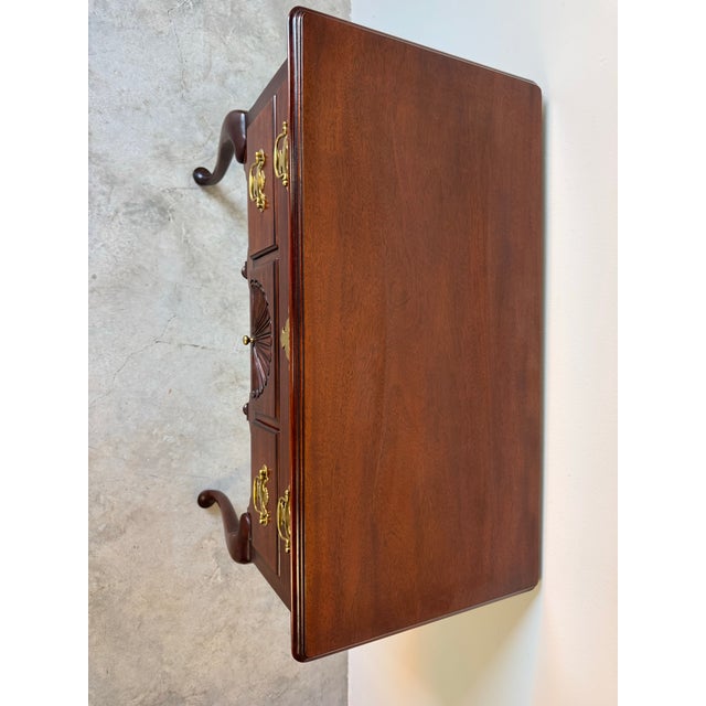 1970’s Vintage Henkel Harris Queen Anne Style Mahogany Lowboy by Councill Craftsmen, Nc For Sale - Image 4 of 12