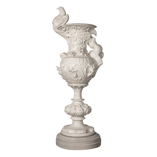 Italian Marble Vase Decorated with Eagle, 1890s For Sale