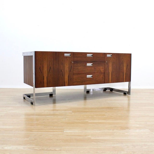 1970s Post Modern Rosewood & Chrome Credenza by Richard Young for Merrow Associates For Sale In Los Angeles - Image 6 of 12