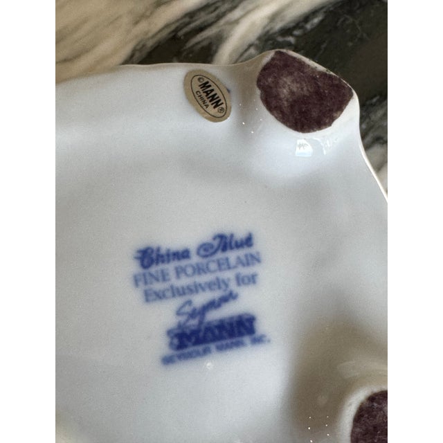 Late 20th Century Blue & White Chinoiserie Scalloped Edge Cache Pot For Sale - Image 5 of 16