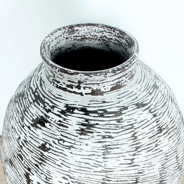 Mid-Century Vintage Weathered White Porcelain Frilled Jar For Sale - Image 4 of 4