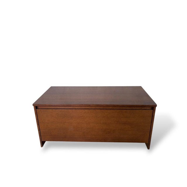 Contemporary Vintage Teak Blanket Chest from Avalon, 1960s For Sale - Image 3 of 8