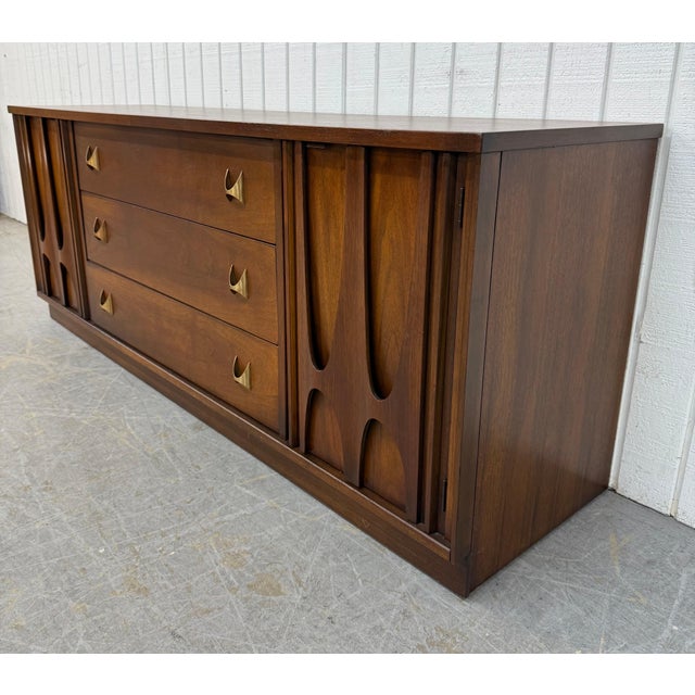 Broyhill Brasilia Mid-Century Modern Broyhill Brasilia Sideboard For Sale - Image 4 of 13