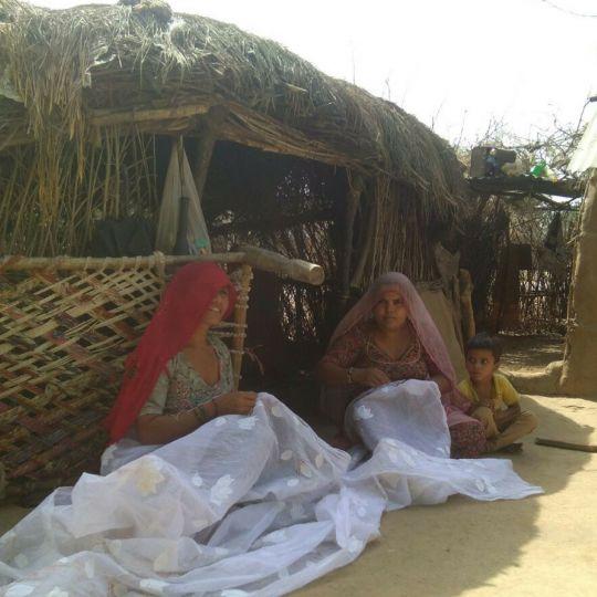 Liana 54" X 84" White Applique Curtain For Sale - Image 4 of 7