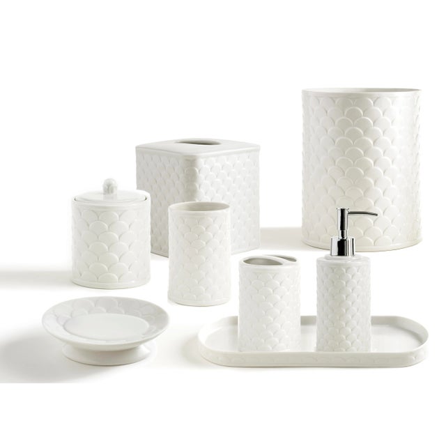Crafted from finely embossed porcelain, our Scala accessories bring aquatic-inspired style to the bathroom with the...