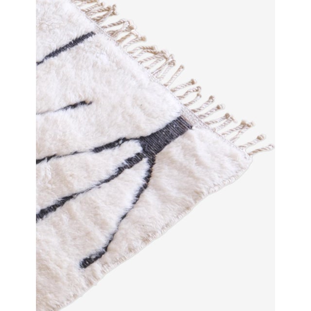 Textile Contemporary Moroccan Wool Beni M'Rirt Rug - 6.9 X 5 Ft For Sale - Image 7 of 10