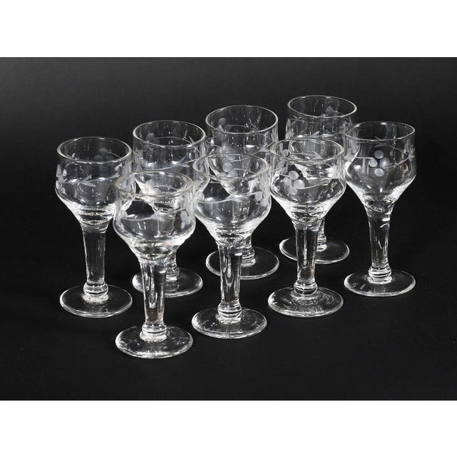 Antique 19th Century Victorian Burr Walnut and Crystal 3-Decanter Tantalus Dry Bar, Set of 12 For Sale - Image 17 of 18