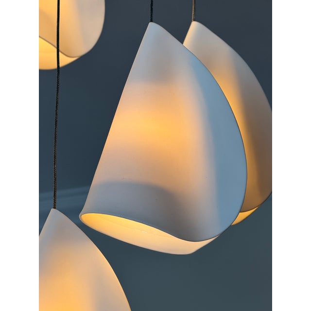 Contemporary Bocci 21.26 Chandelier – 26 Pendant Porcelain Lighting Fixture For Sale - Image 3 of 5